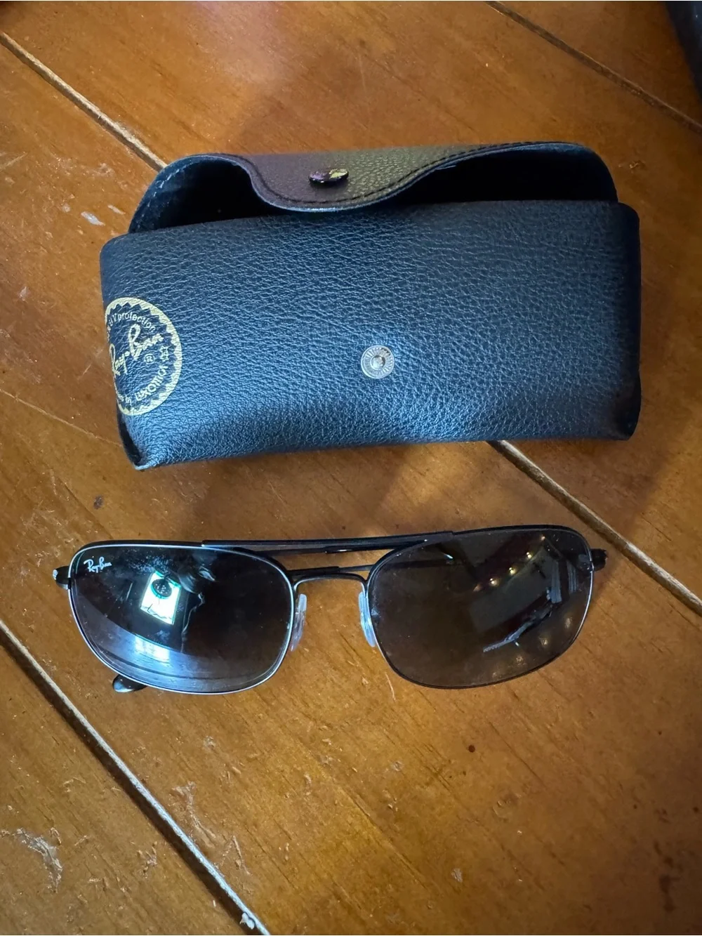 Ray-Ban Black Metal Aviator Sunglasses with Black Case